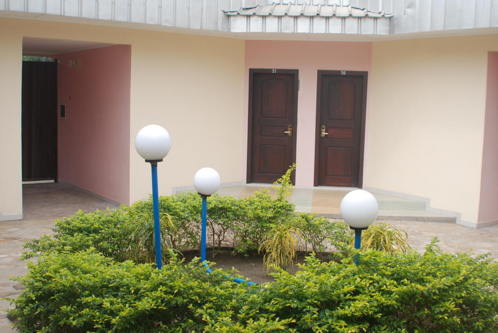 Hotel Framotel Kribi Exteriör bild