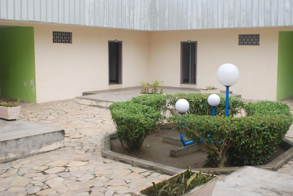Hotel Framotel Kribi Exteriör bild