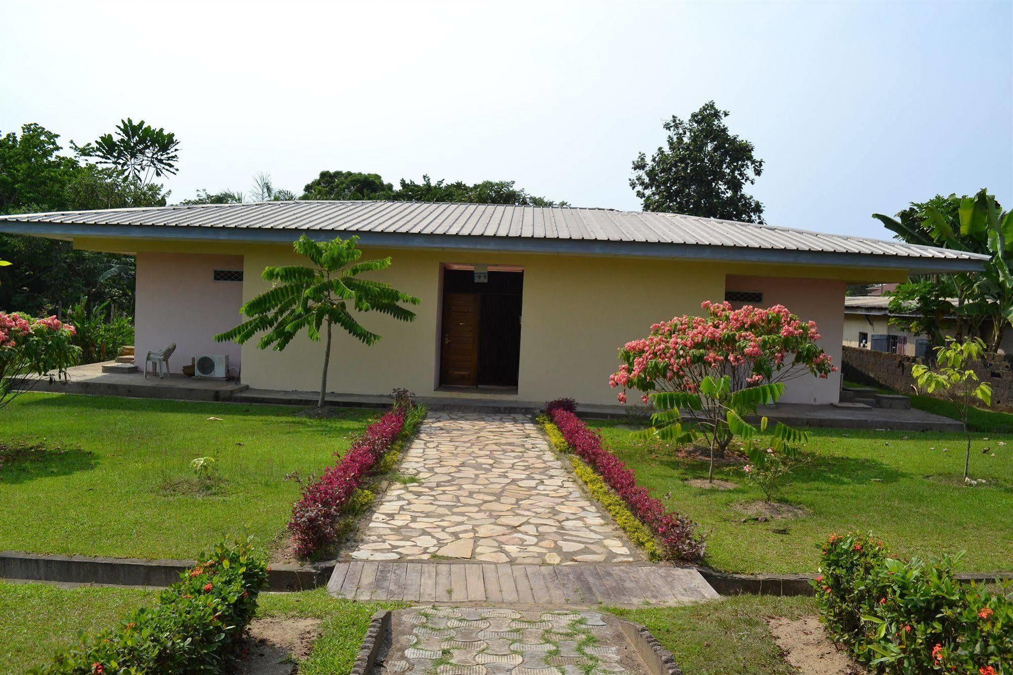 Hotel Framotel Kribi Exteriör bild