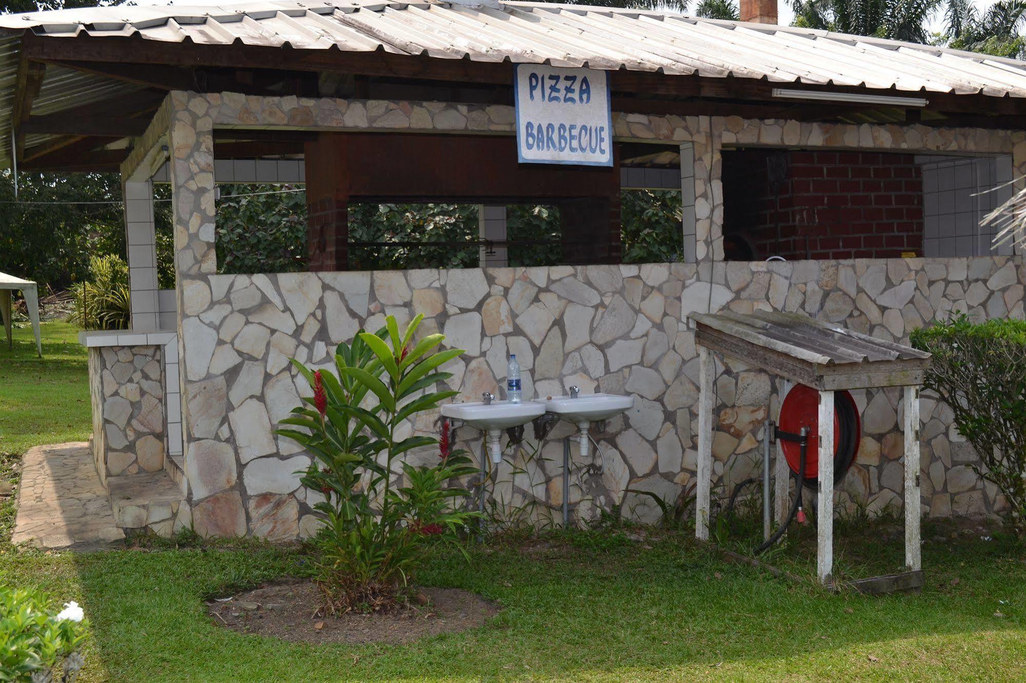 Hotel Framotel Kribi Exteriör bild