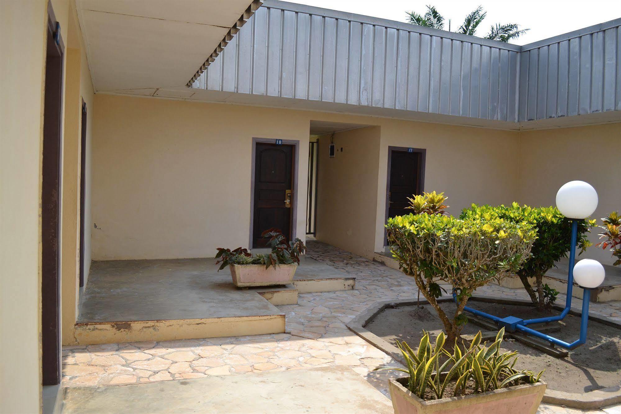 Hotel Framotel Kribi Exteriör bild